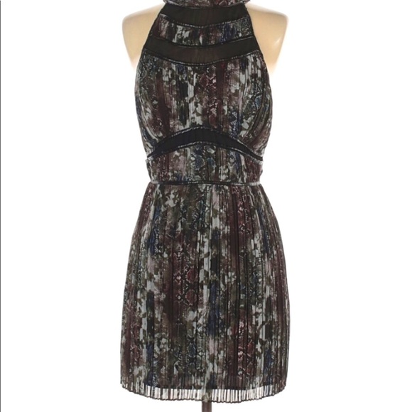 charlie jade Dresses & Skirts - Charlie JADE sleeveless dress. Size SP